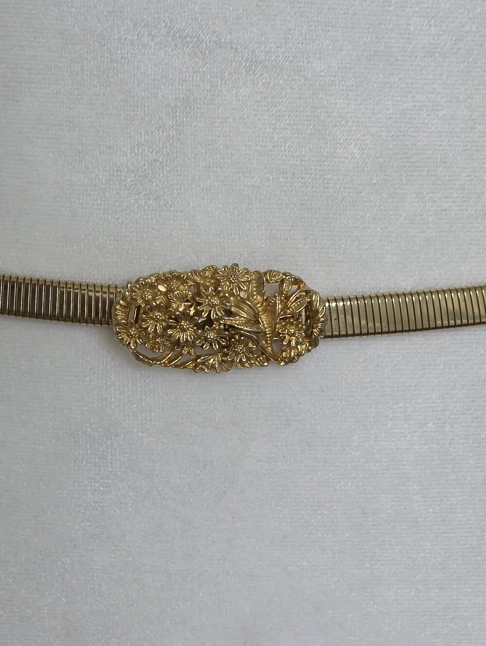 Vintage Gold Tone Stretch Snake Chain Belt Floral Filigree Buckle Boho Glam - Picture 3 of 7